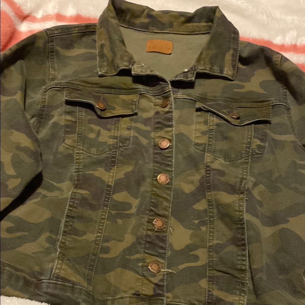 Camouflage Button-Up Jacket